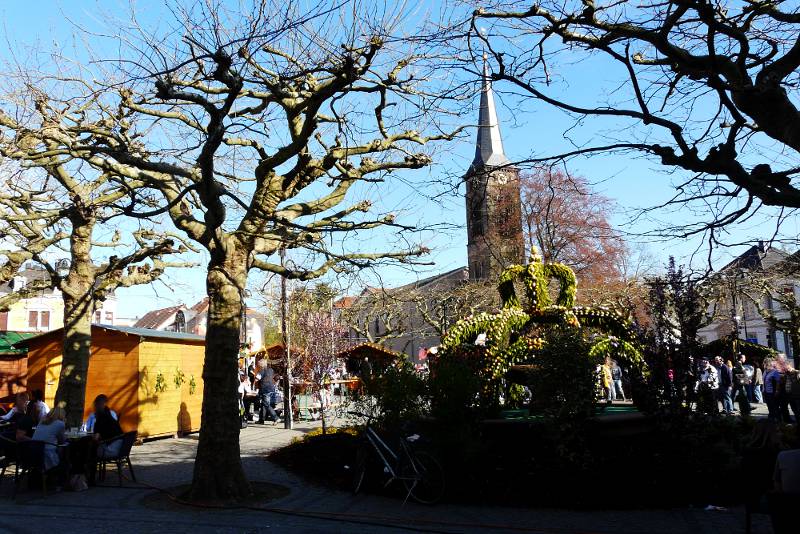 Osterkrone auf dem Schlossplatz